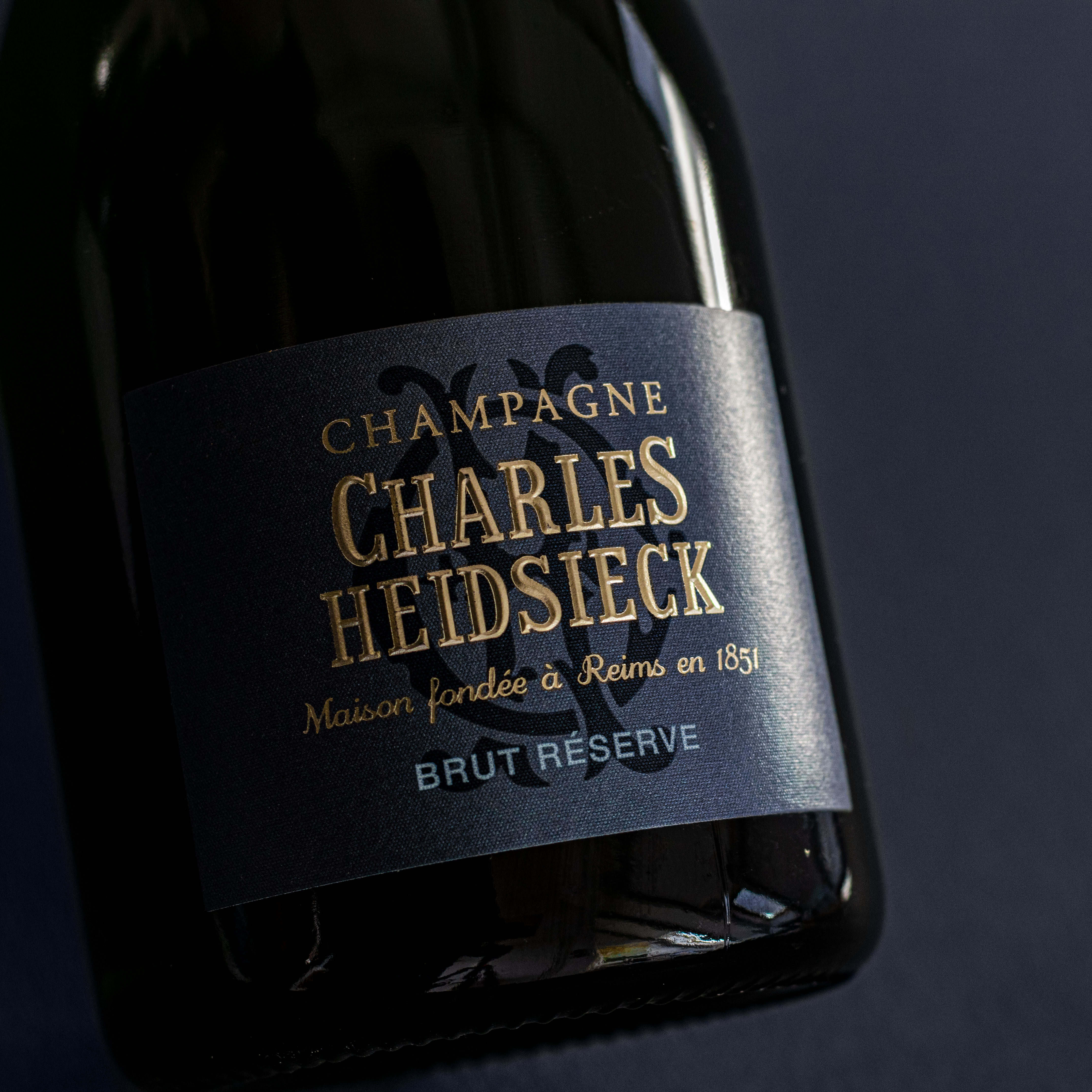 Emmanuel Pithois | Grand Cru | 1/3 Pinot Noir , 1/3 Chardonnay & 1/3 Pinot Meunier | Assemblage aus 60 Crus | 40% Reserveweine - mind. 10 Jahre alt
