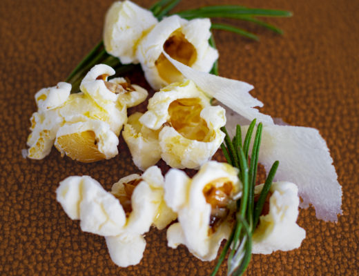 Popcorn mit Parmesan & Rosmarin